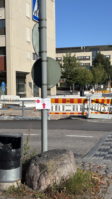 Opastekyltti 2: Tietyömaan kohdalla