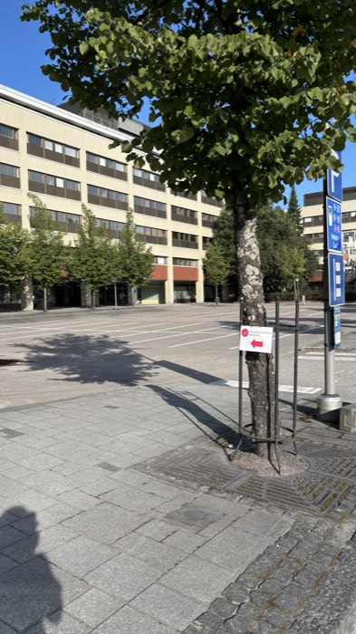 Opastekyltti 3: Pysäköintialueen luona